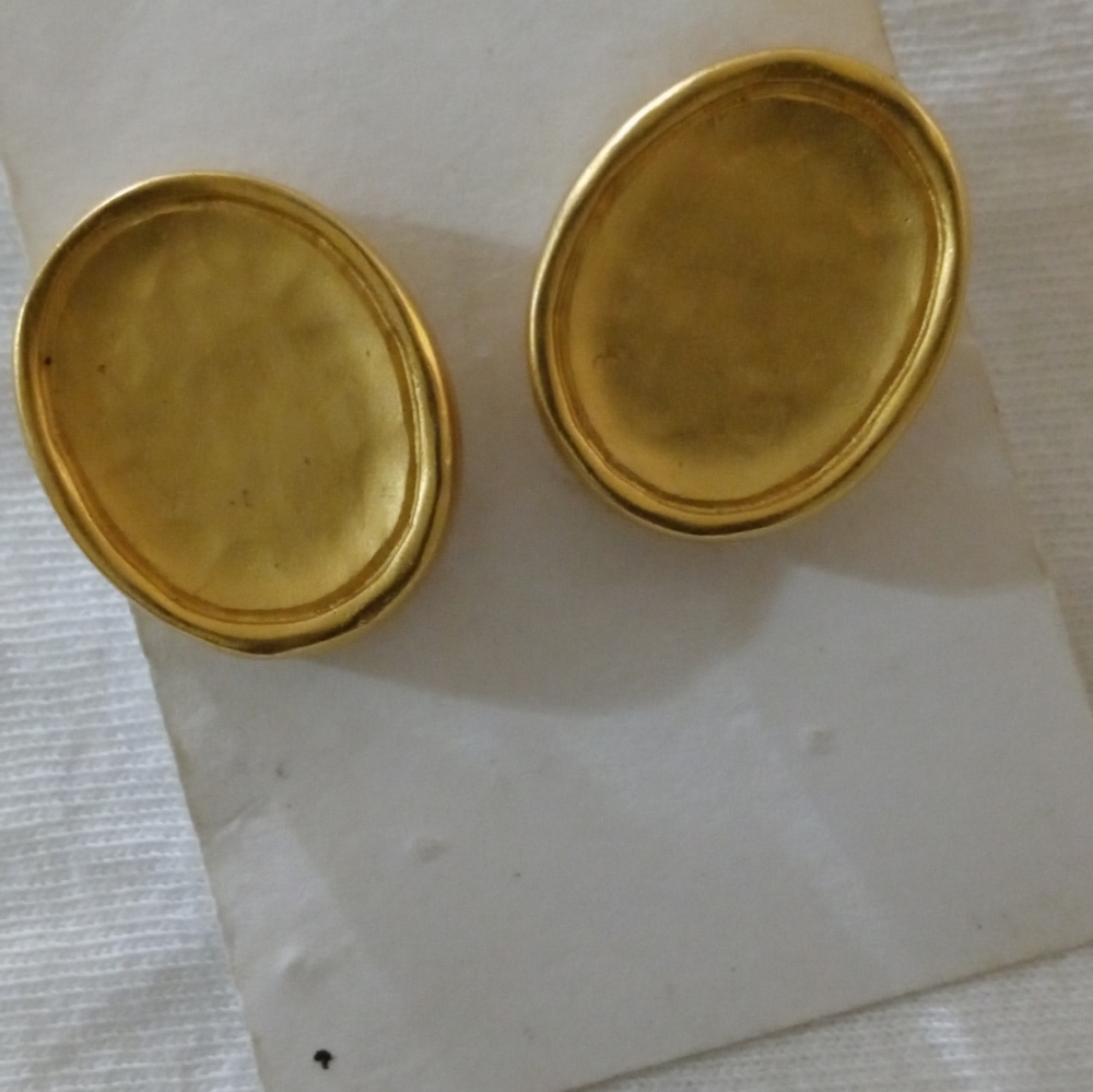 JZ Gold Oval Studs
